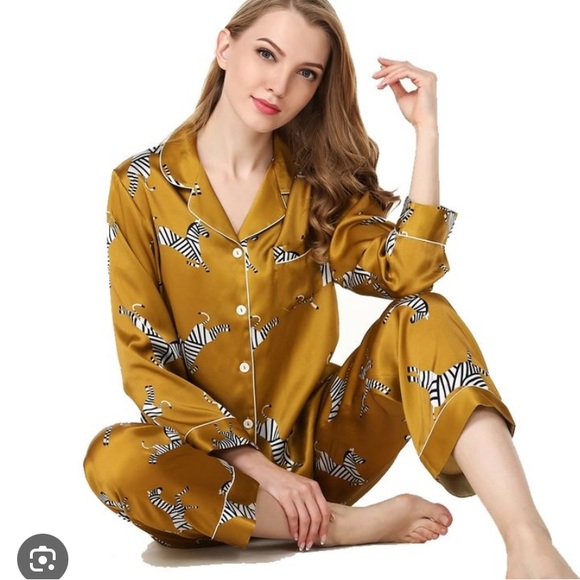 Women’s Freedomsilk Mustard Gold Zebra Pajamas Long Sleeves and Pants 100% Silk - Picture 1 of 15
